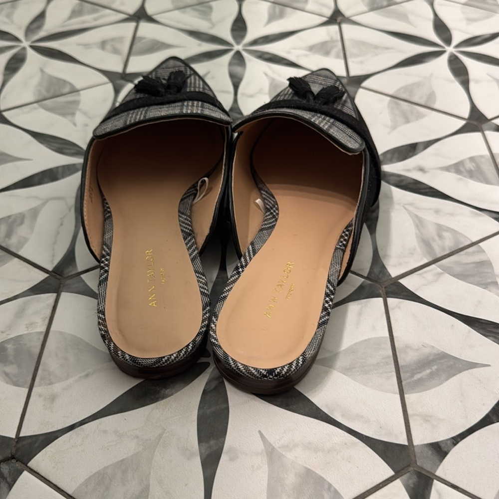 Ann Taylor Plaid Flat Mules - Picture 5 of 8